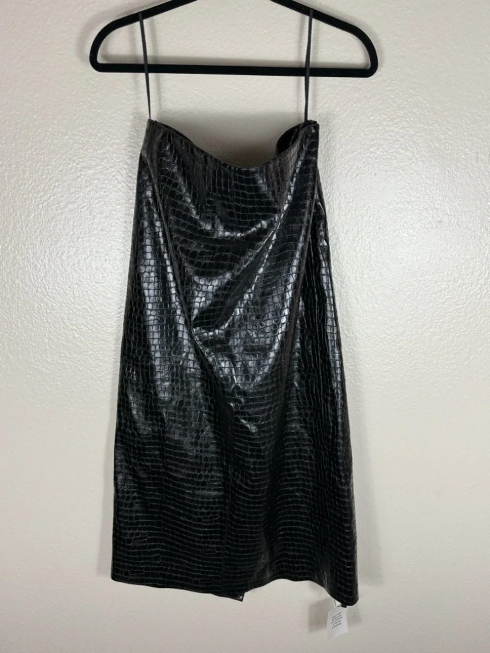 L’academie Alisson Midi Skirt in Black - Picture 4 of 8